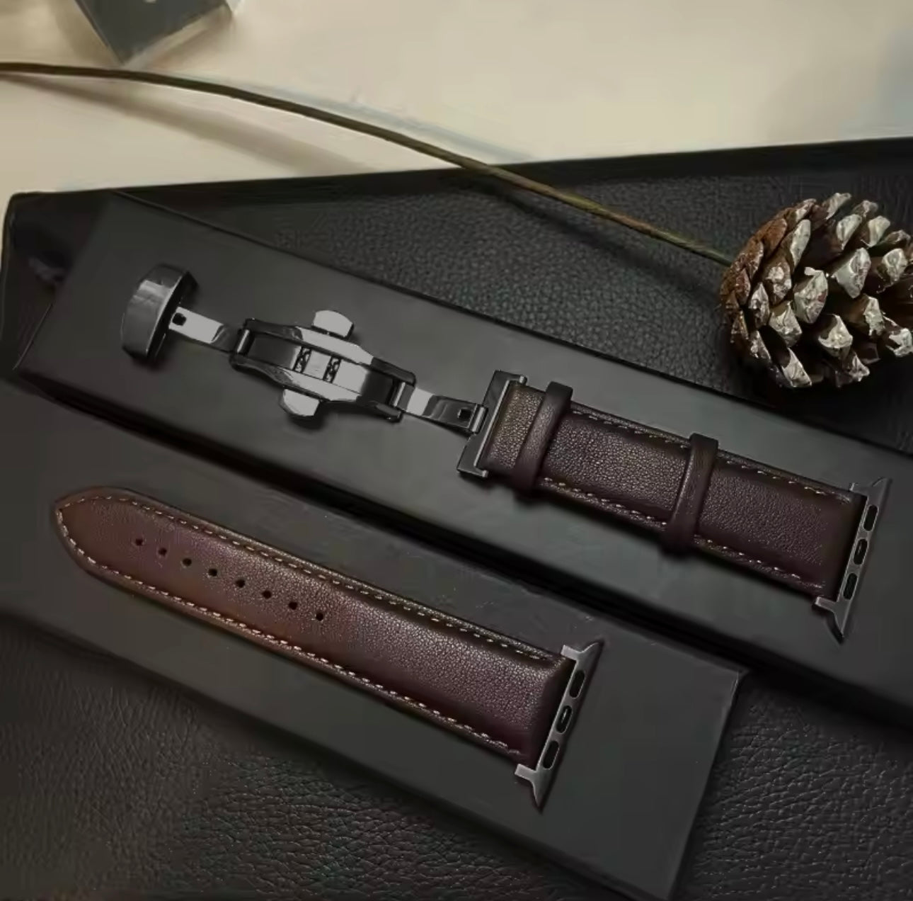 Luxury Vintage Dark Brown Leather Strap - 38/40/41mm - Genuine Leather Strap with Black Fasteners