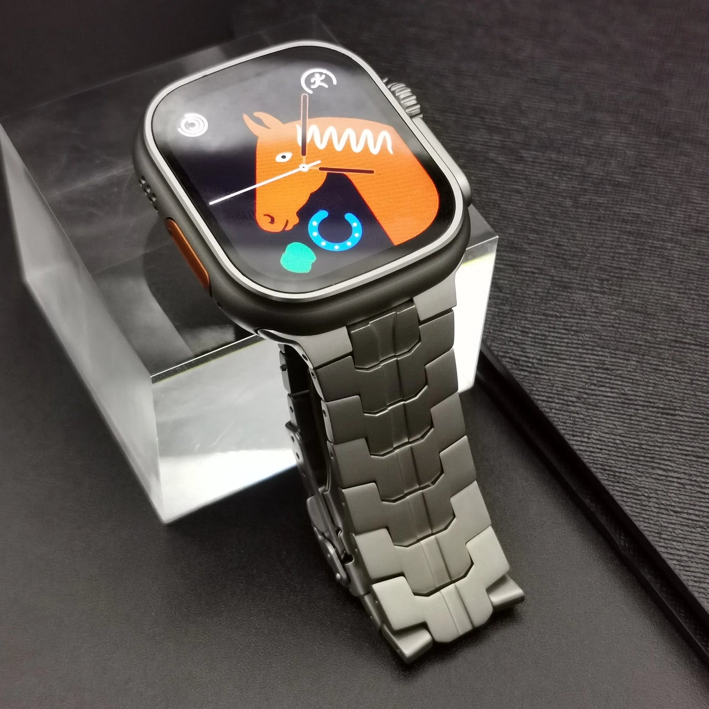 Black Titanium Elegance V10 Bands™ for Apple Watch